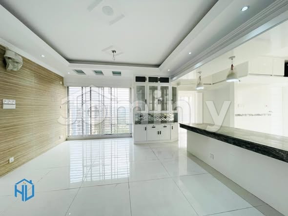 1950 SQFT Luxury Semi-Furnished Apartment for Rent | Bashundhara R/A | 4th Floor | North-Facing | 3-Bedroom - 2