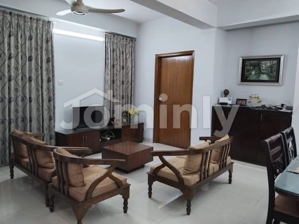 2150 SQFT Fully Furnished Luxury Apartment for Rent | Bashundhara R/A | 6th Floor | South-Facing | 3-Bedroom (With Servant Suite) - 3