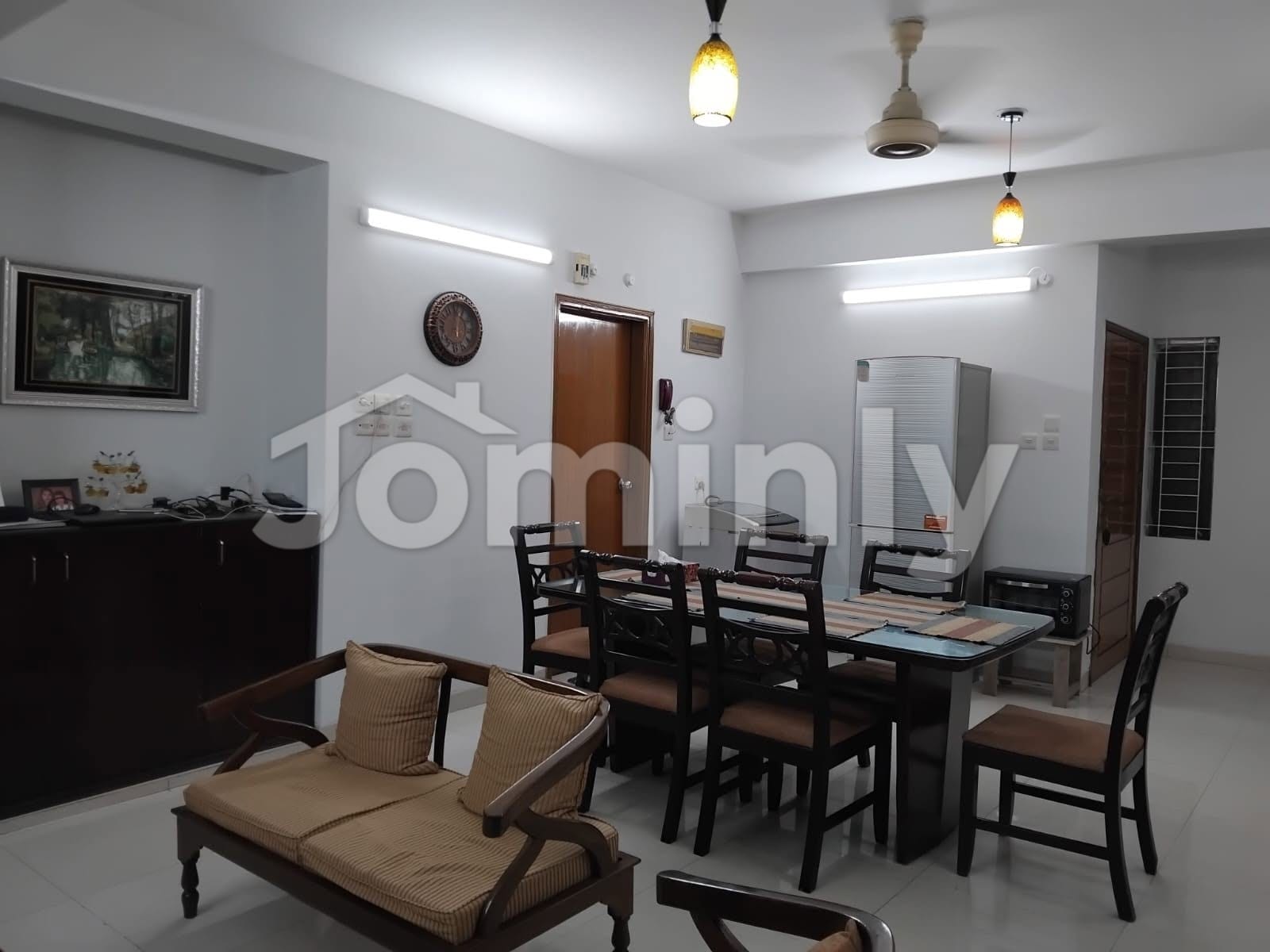 2150 SQFT Fully Furnished Luxury Apartment for Rent | Bashundhara R/A | 6th Floor | South-Facing | 3-Bedroom (With Servant Suite) - 4