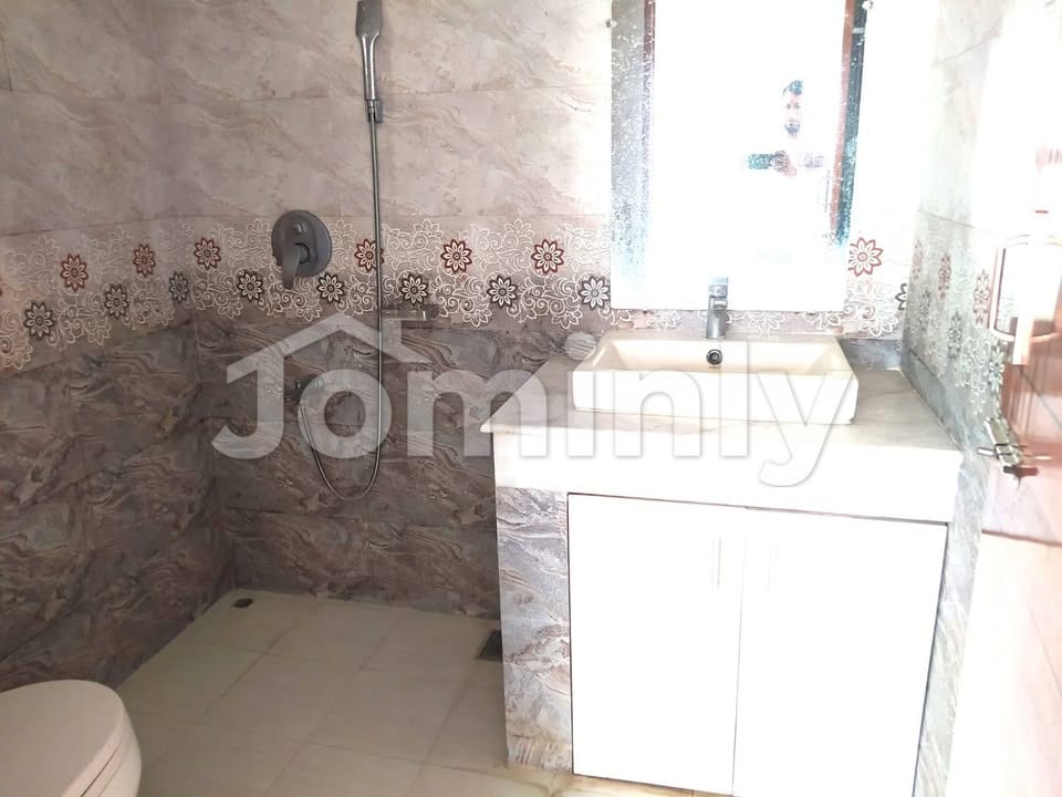 Well-Maintained 1,550 Sq. Ft. 3-Bedroom Apartment for Sale in Bashundhara R/A, Block-L - 2