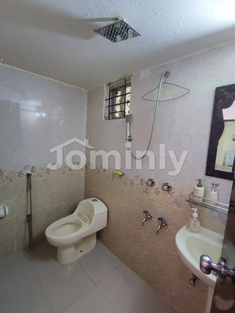 Premium 1,553 Sq. Ft. 3-Bedroom Apartment with Parking for Sale in Banasree, Block-E - 2