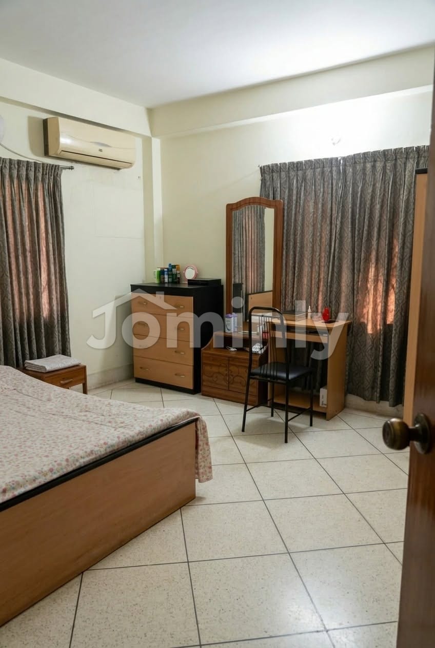 South-Facing 3-Side Open 1,540 Sq. Ft. Apartment with Titas Gas for Sale in Dhanmondi Road-15/A - 4