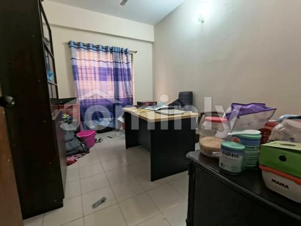 1375 SQFT Used Flat for Sale on 1st Floor | Mirpur Shah Ali Bagh near Main Road | 3 Beds, 4 Baths & 3 Balconies | West Facing with Titas Gas & 2 Lifts - 2