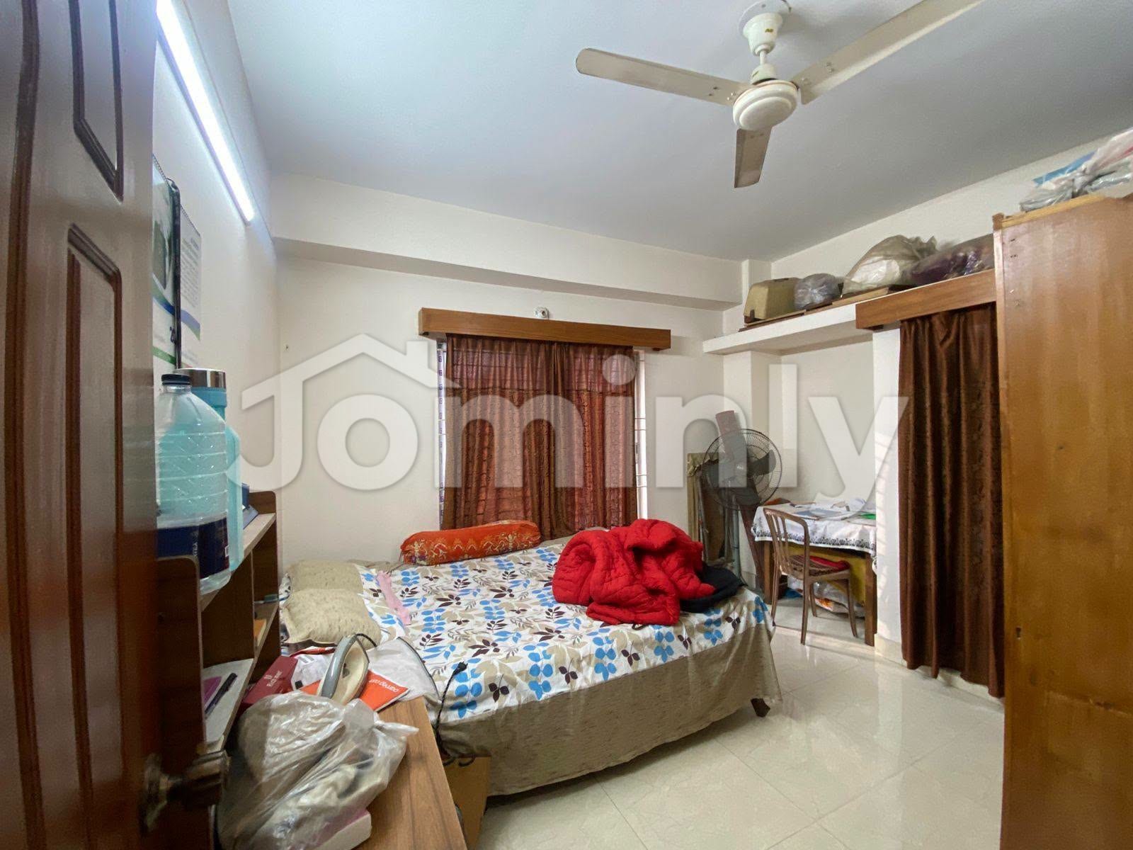 1400 SQFT South-Facing Apartment for Sale | Mohammadpur Future Town | 8th Floor (G+9 Building) | 4 Beds, 3 Baths & 3 Balconies | 2 Units Per Floor with Lift