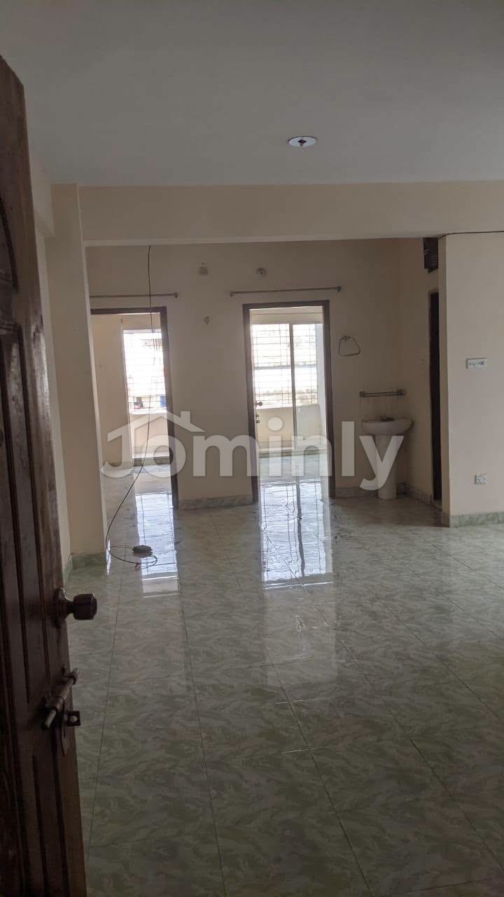 1350 SQFT 3-Bedroom Budget-Friendly Apartment for Sale | 1st & 5th Floor (G+7) | Swapnadhara Housing, Mohammadpur | North Facing with Lift & 1 Car Parking - 3