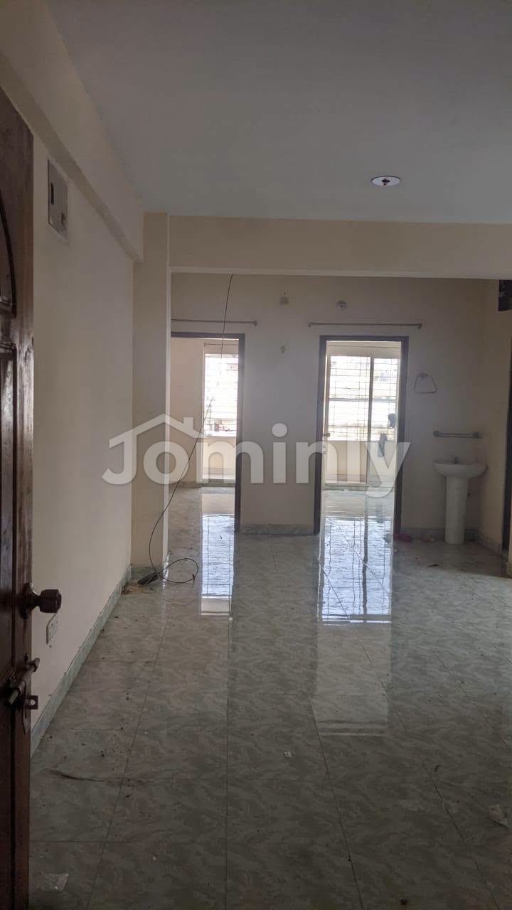 1350 SQFT 3-Bedroom Budget-Friendly Apartment for Sale | 1st & 5th Floor (G+7) | Swapnadhara Housing, Mohammadpur | North Facing with Lift & 1 Car Parking - 5