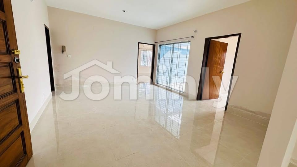 2250 SQFT Magnificent Ready Single-Unit Flat for Sale | Sector 13, Uttara | South-West Corner Facing | - 3