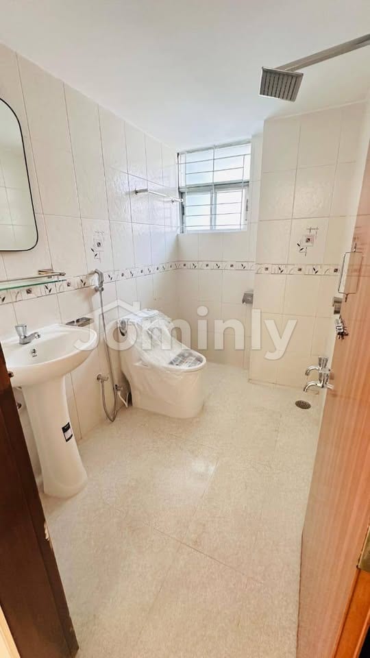 2250 SQFT Magnificent Ready Single-Unit Flat for Sale | Sector 13, Uttara | South-West Corner Facing | - 4