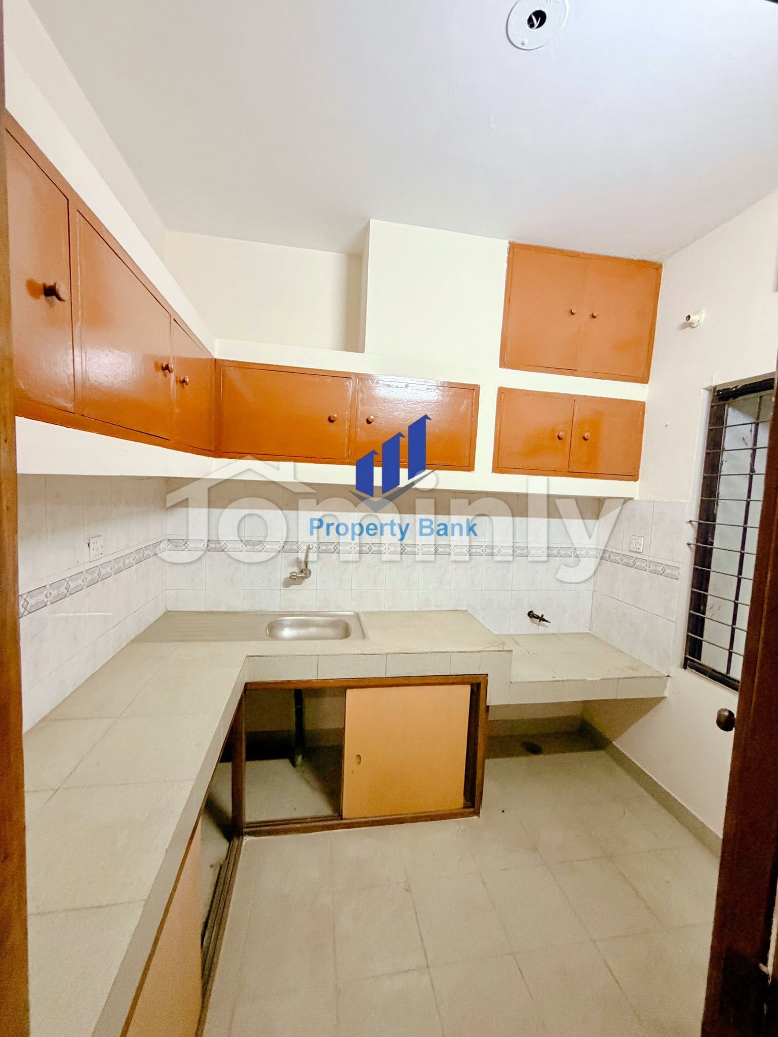 1678 SQFT South-Facing Used Apartment for Sale | 3rd Floor (G+5) | Block K, North Banani | 3 Beds, 4 Baths & 2 Balconies | - 4