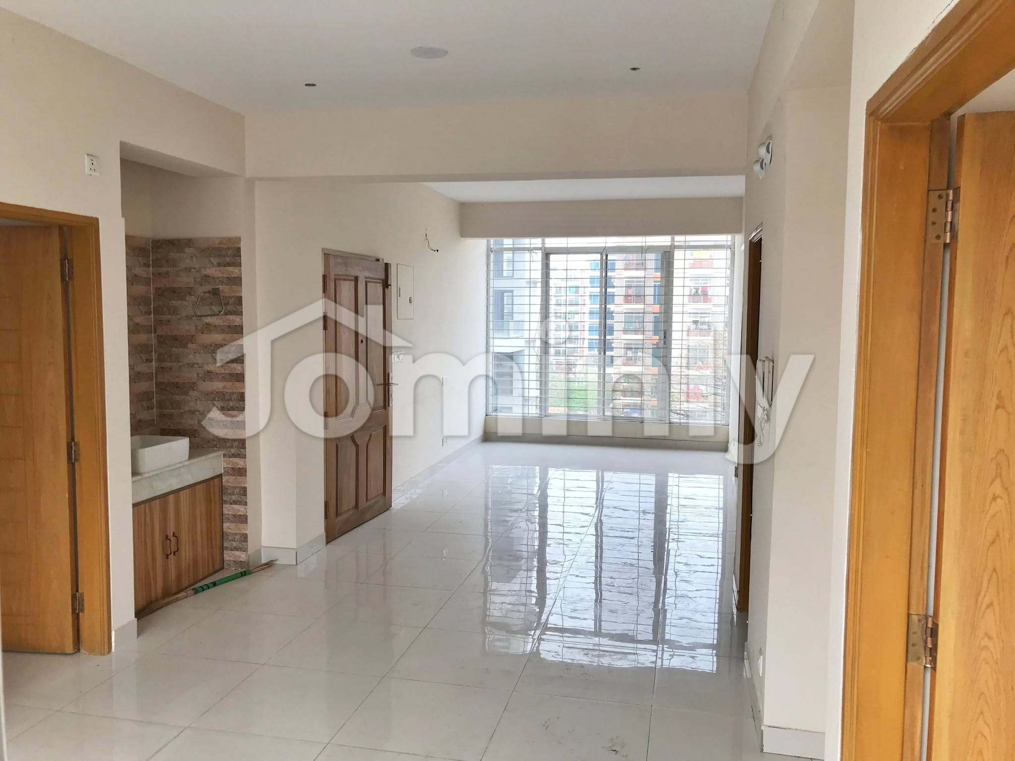 1580 SQ FT South-Facing Single-Unit Ready Apartment for Sale | Bashundhara Block L | 4th Floor (Level-4) with 3 Beds, 4 Baths, Lift, and Generator - 2