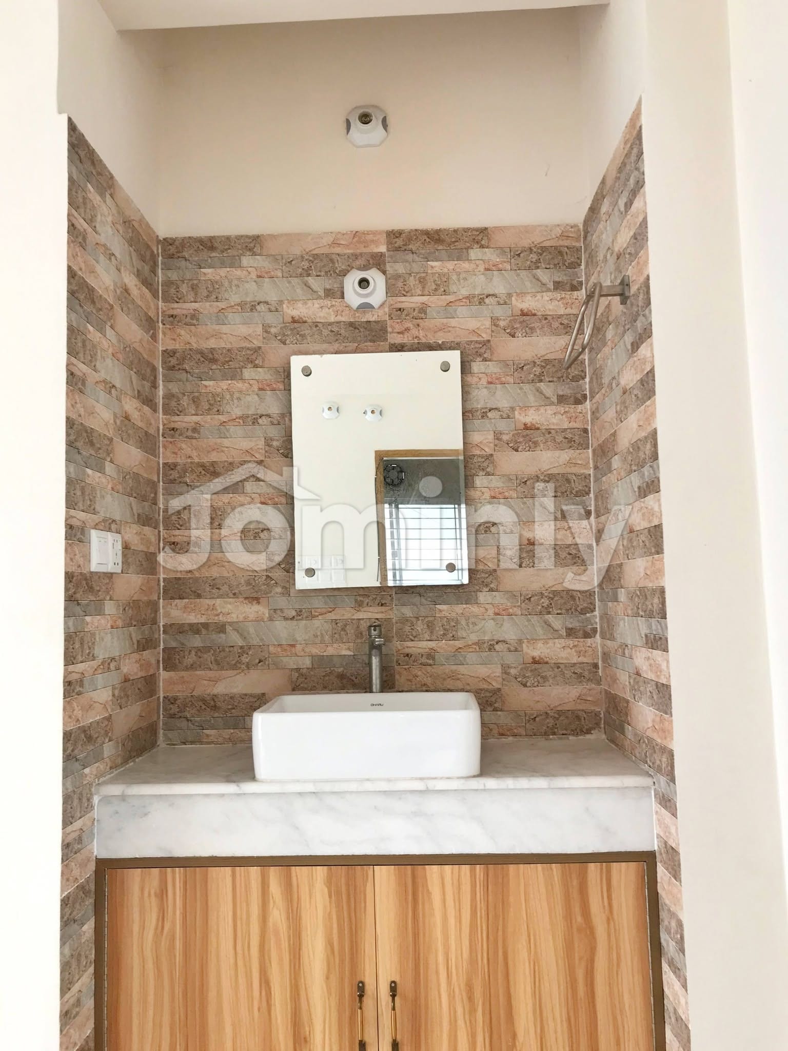 1580 SQ FT South-Facing Single-Unit Ready Apartment for Sale | Bashundhara Block L | 4th Floor (Level-4) with 3 Beds, 4 Baths, Lift, and Generator - 3