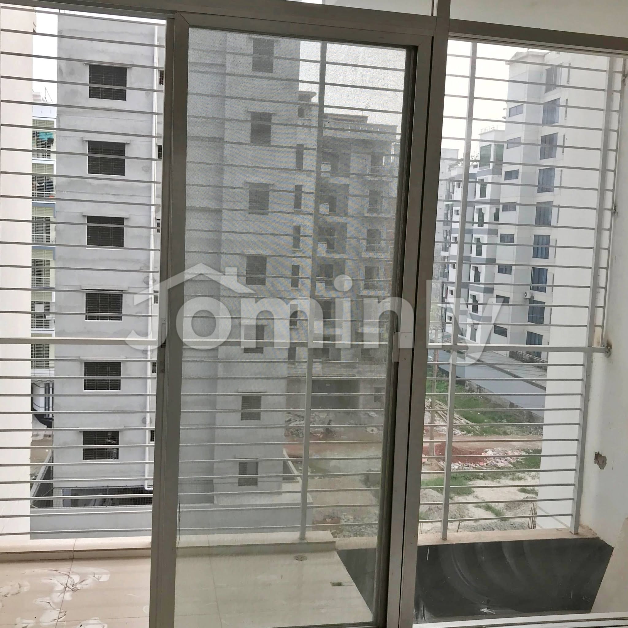 1580 SQ FT South-Facing Single-Unit Ready Apartment for Sale | Bashundhara Block L | 4th Floor (Level-4) with 3 Beds, 4 Baths, Lift, and Generator - 4