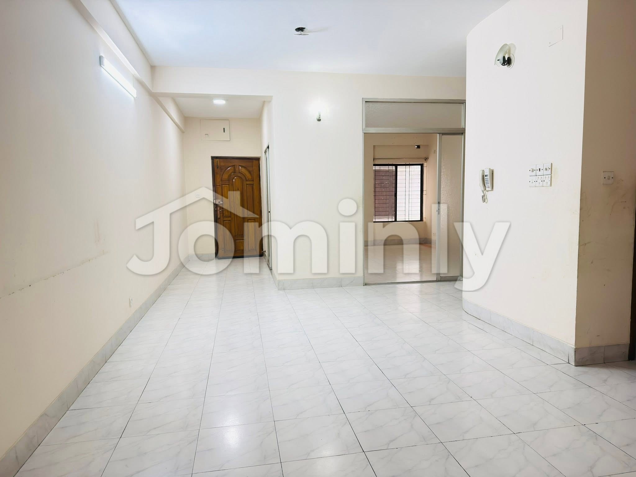 2,510 SQFT (233.19 SQM) Used Apartment for Sale | Gulshan Residential Area | 4th Floor | North-West Facing | Community Hall