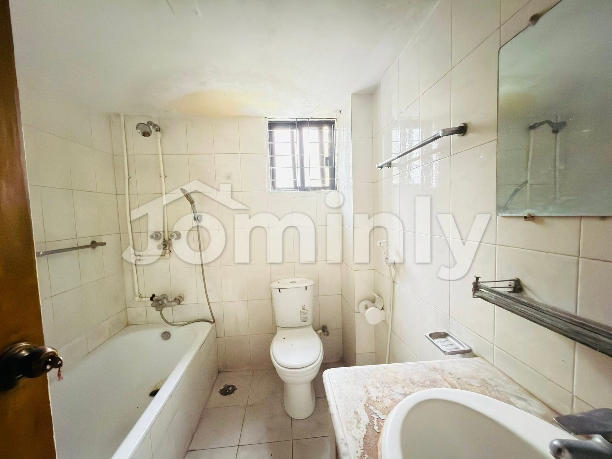 2,510 SQFT (233.19 SQM) Used Apartment for Sale | Gulshan Residential Area | 4th Floor | North-West Facing | Community Hall - 3