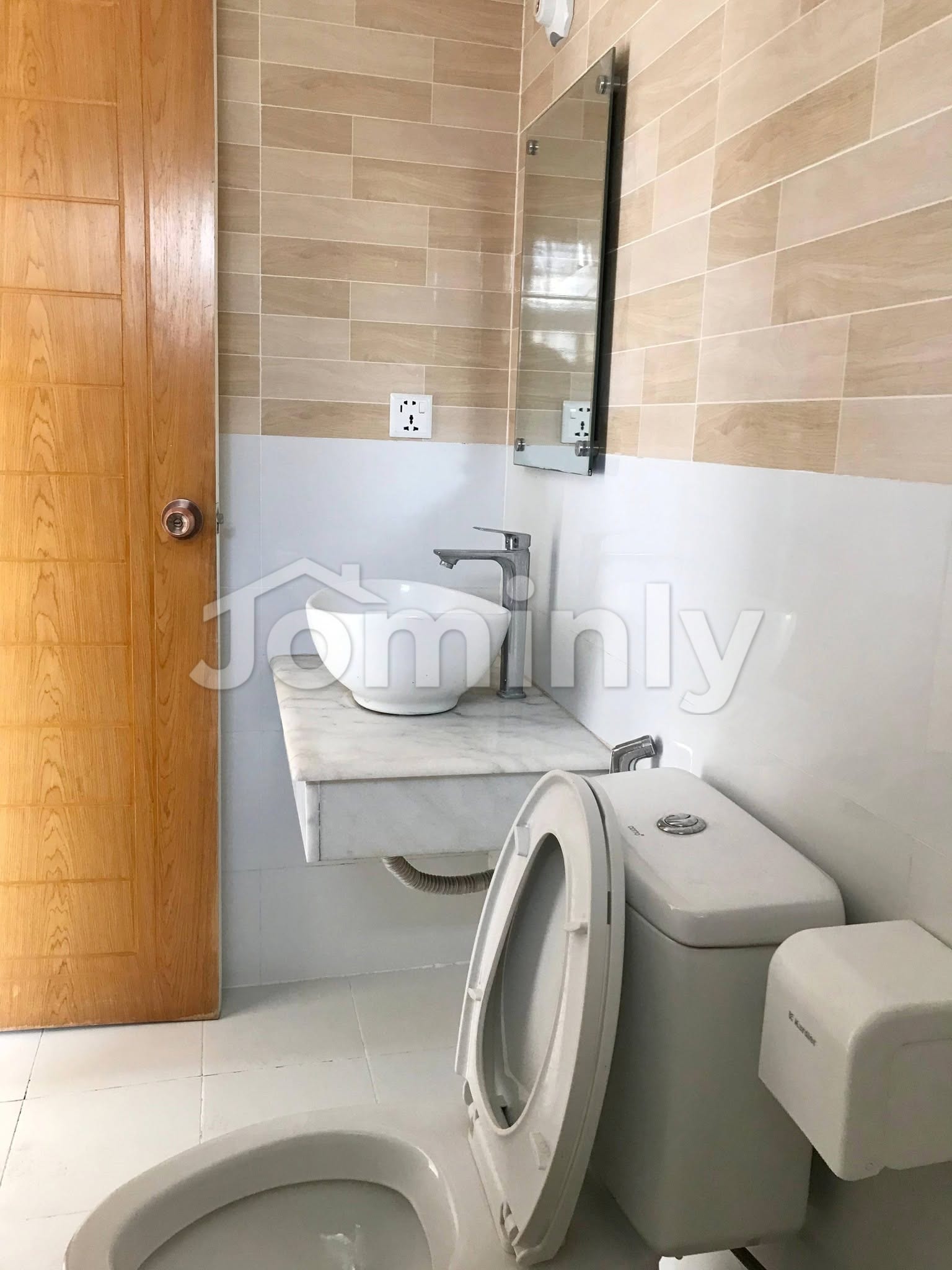 1580 SQ FT South-Facing Single-Unit Ready Apartment for Sale | Bashundhara Block L | 6th Floor (Level-6) with 3 Beds, 4 Baths, Lift, and Generator - 5