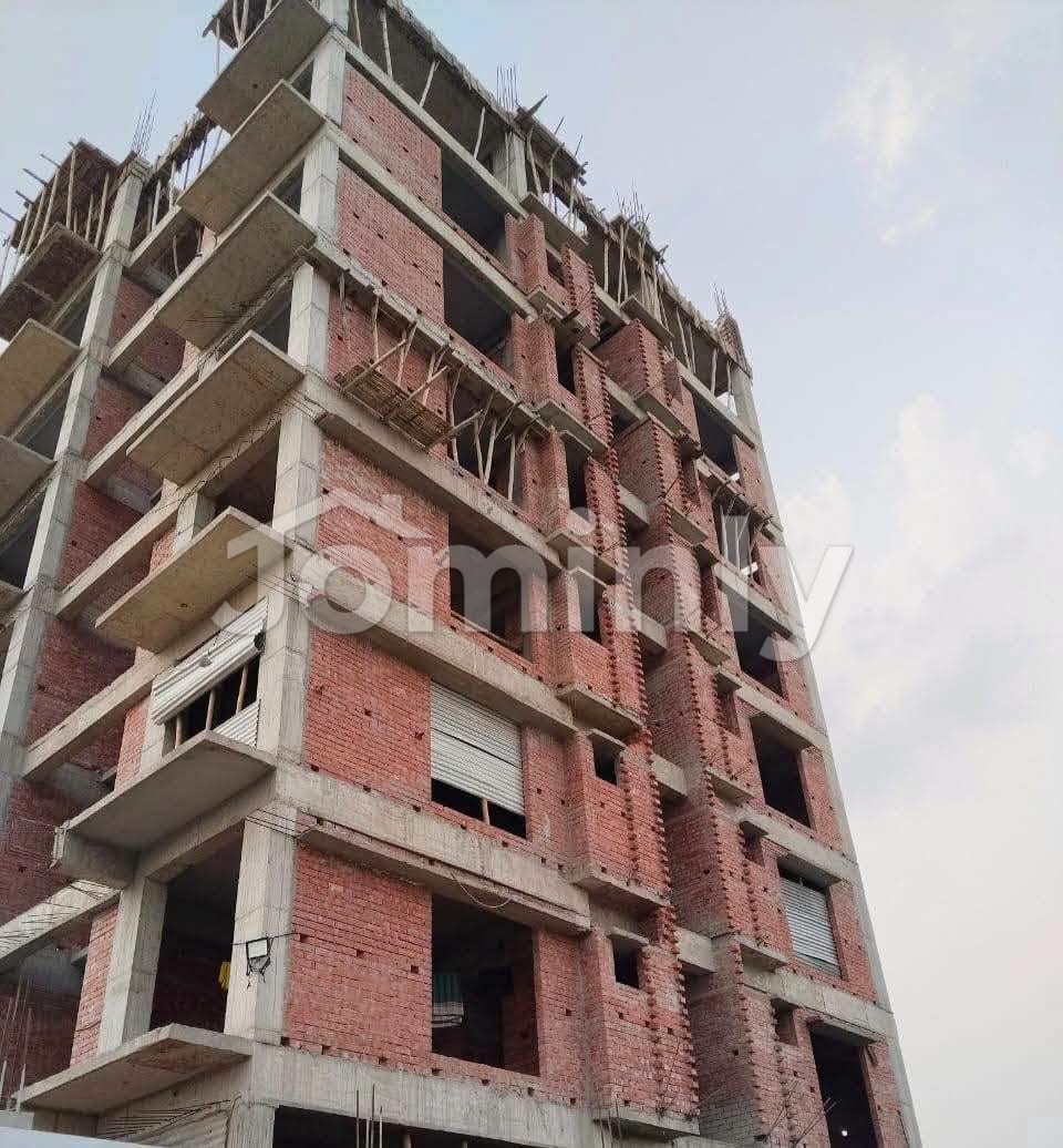 2040 SQ FT South-Facing Luxury Single-Unit Apartment for Sale | Bashundhara Block M | 5th Floor (Level-6) with 3 Beds, 3 Baths, Rooftop Garden, and Parking