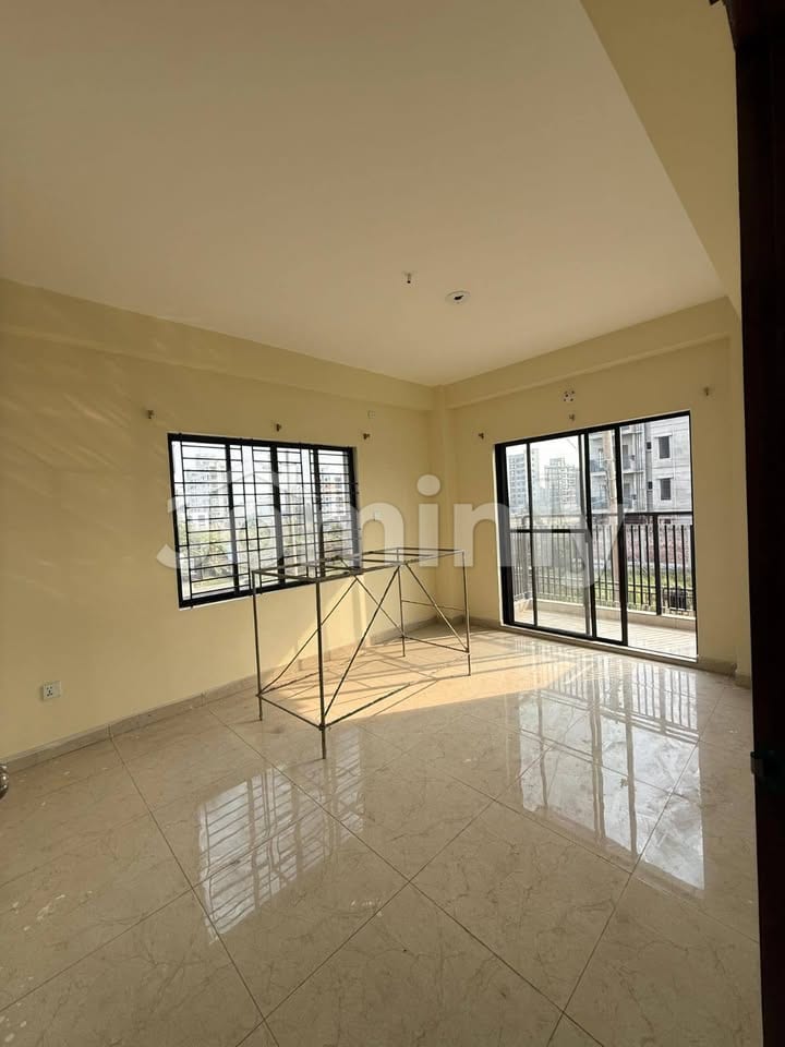 1650 SQ FT Brand New South-Facing Single-Unit Metro View Apartment for Sale | Sector-17/1, Uttara | 2nd & 3rd Floor with 3/4 Beds, 3 Baths, Lift, and Parking - 5