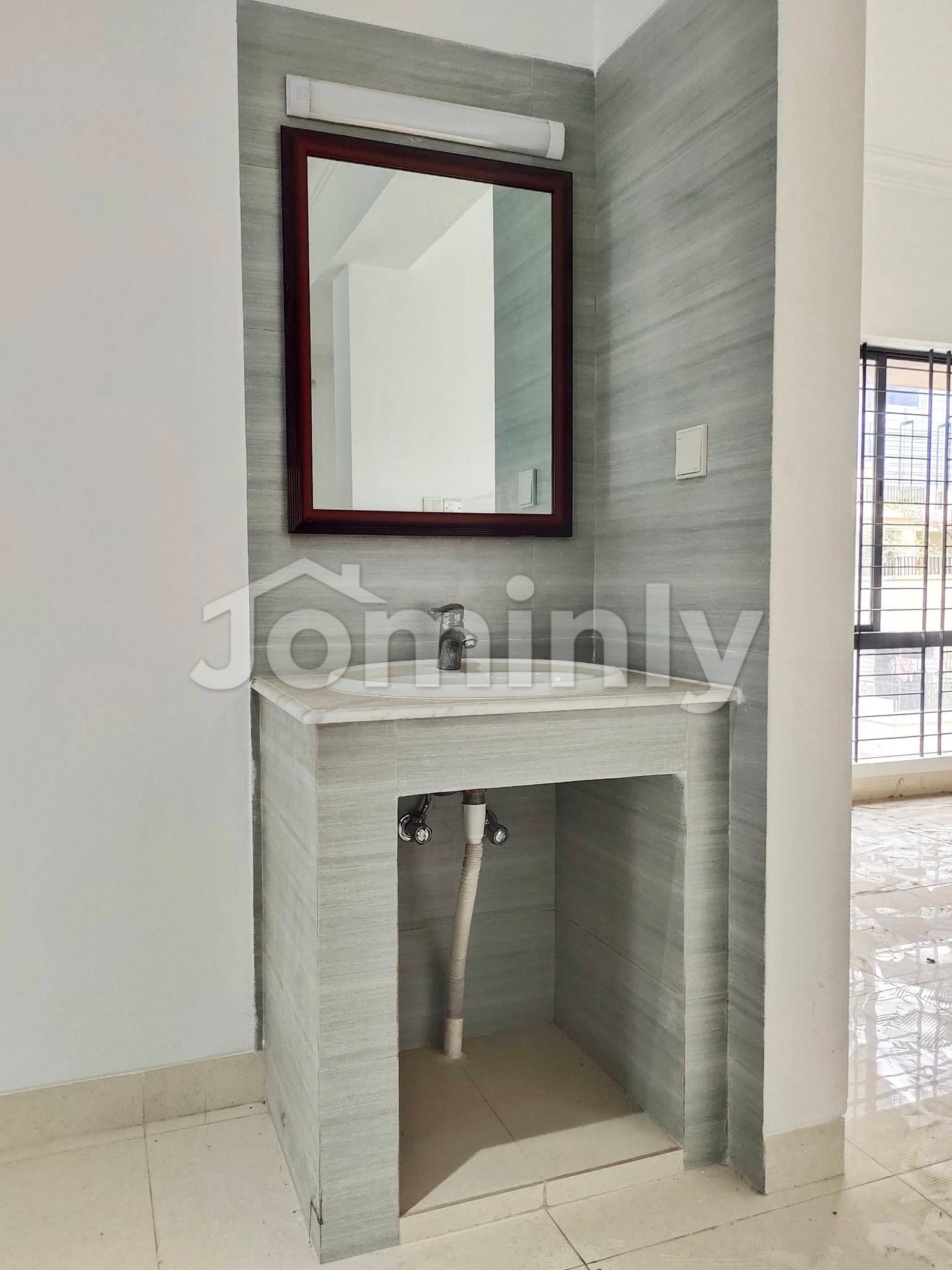 1889 SQ FT South-Facing Luxury Residential Apartment for Sale | Block-G, Bashundhara R/A | B2 & B5 Floor Position with Lift, Generator, and Modern Community Amenities - 5