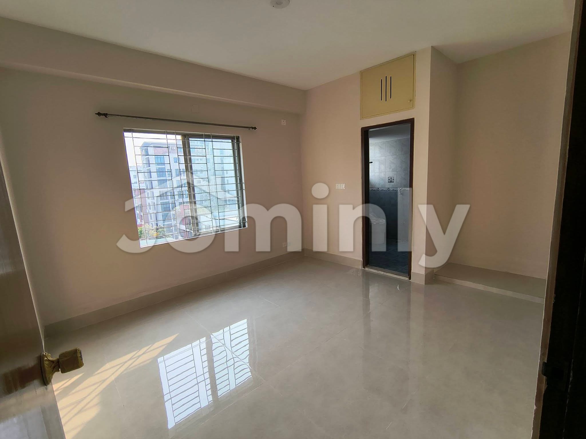 2200 SQ FT Used South-West Corner Single-Unit Residential Apartment for Sale | Uttara | 8th Floor (৯ তলা) with 3 Beds, 4 Baths, Titas Gas, Lift, and Parking - 5