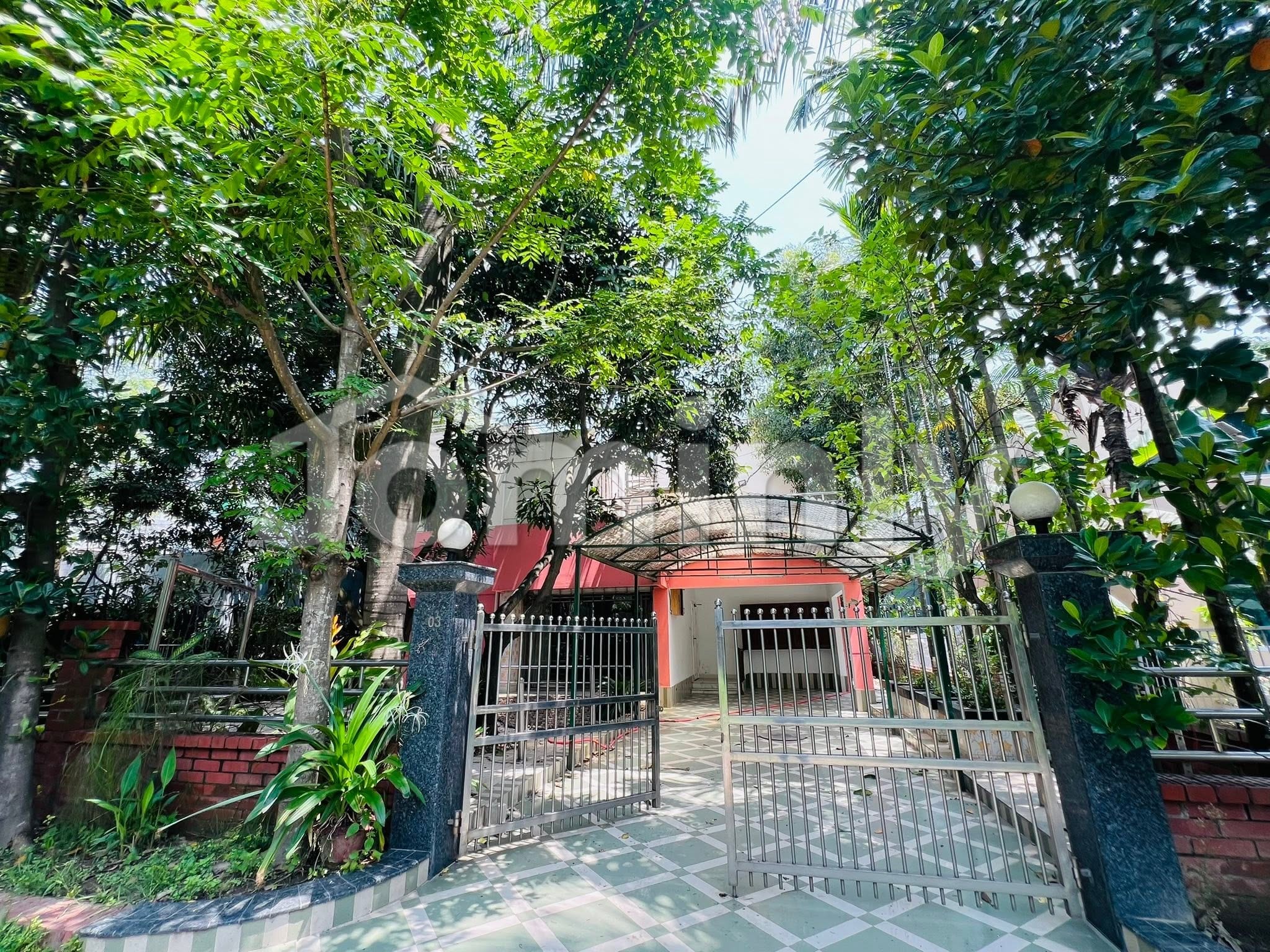 5 Katha South-Facing Corner-Like Plot with Luxury Duplex for Sale | Phase 1, Pink City | 5 Beds, 5 Baths, Dead-End Quiet Road with Lush Trees
