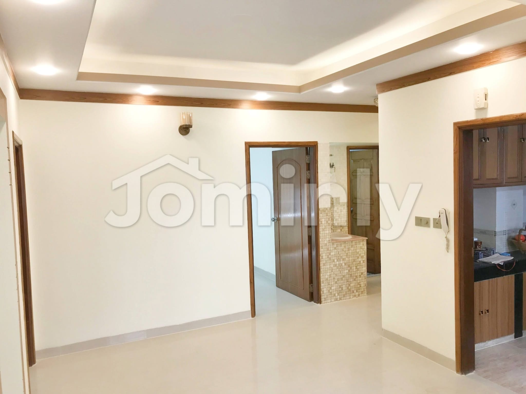 1524 SQ FT Used Corner East-Facing Ready Residential Apartment with High-Quality Interior for Sale | Block-F, Bashundhara R/A | Level-2 Floor Position with 3 Beds, 4 Baths, Lift, and Parking