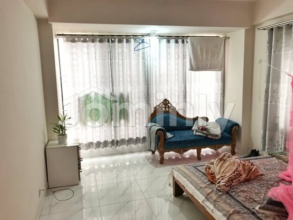 2190 SQ FT Almost-New South-Facing Single-Unit Residential Apartment for Sale | Block-I, Bashundhara R/A | 4th Floor (৫ তলা) with 3 Beds, 4 Baths, Lift, and Parking - 2