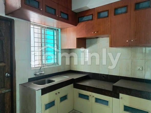 1427 SQ FT Used East-Facing Double-Unit Residential Apartment for Sale | Sector-10, Uttara | 4th Floor (৫ তলা) with 3 Beds, 3 Baths, Titas Gas, Lift, and Parking - 3