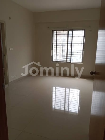 1887 SQ FT Used East-Facing Single-Unit Residential Apartment for Sale | Block A, Bashundhara R/A | 5th Floor (৬ তলা) on Road-1 with Lift, Generator, and Parking - 5