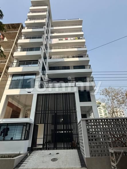 2,500 SQFT (232.26 SQM) Brand New Apartment for Sale | Bashundhara Residential Area Block K | 5th Floor | South Facing | Single Unit Floor - 5