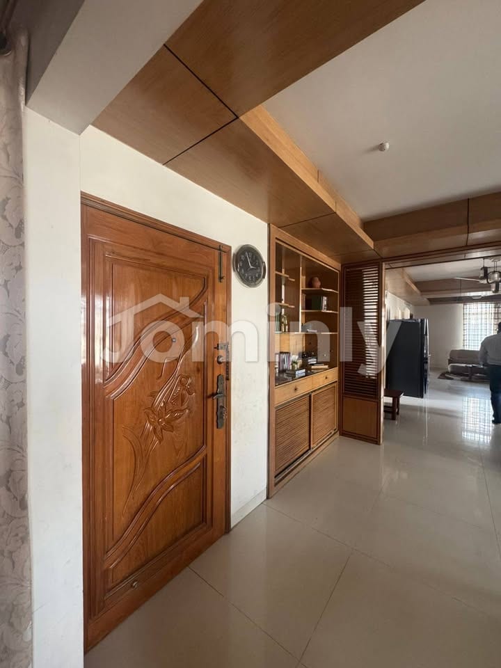 2,780 SQFT (258.27 SQM) Used Apartment for Sale | Uttara Sector 5 | 7th Floor | North Facing | Single Unit Floor