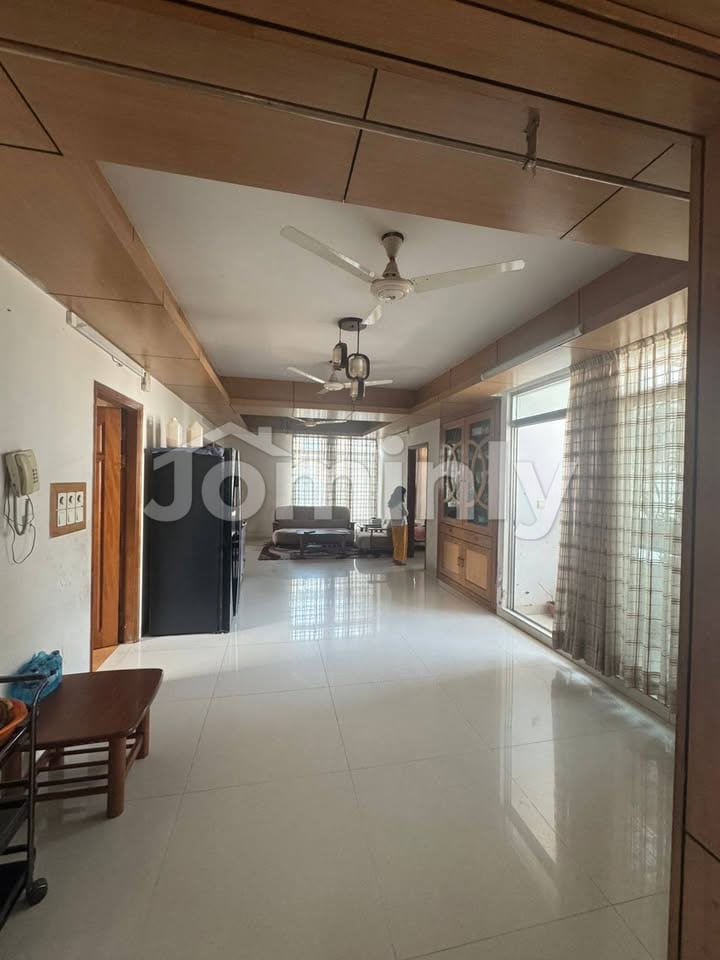 2,780 SQFT (258.27 SQM) Used Apartment for Sale | Uttara Sector 5 | 7th Floor | North Facing | Single Unit Floor - 5