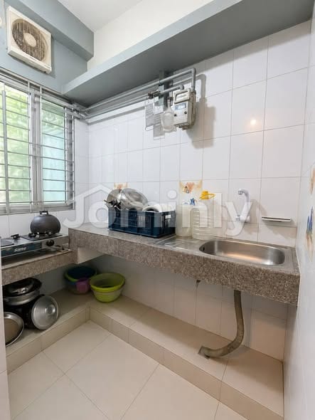 650 SQ FT Used South-Facing Bright & Airy Residential Apartment for Sale | Mirpur-12, Near Eidgah Maidan | 1st Floor (২য় তলা) with 2 Beds, 2 Baths, Titas Gas, and Bank Loan Facility - 2