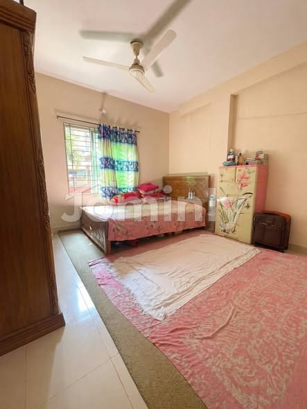 650 SQ FT Used South-Facing Bright & Airy Residential Apartment for Sale | Mirpur-12, Near Eidgah Maidan | 1st Floor (২য় তলা) with 2 Beds, 2 Baths, Titas Gas, and Bank Loan Facility - 3