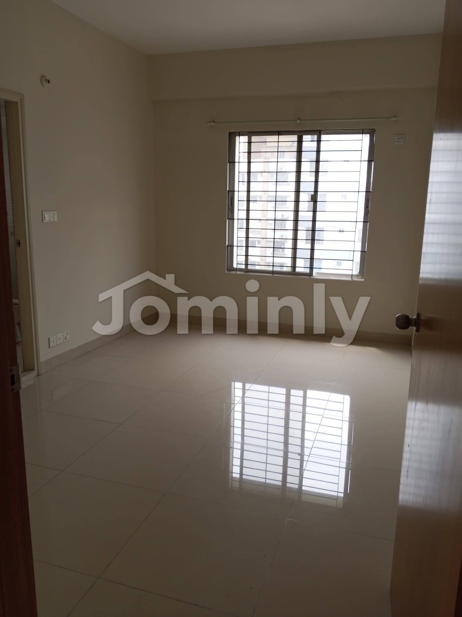 1887 Sqft Ready East-Facing Single Unit Flat for Sale | Block A, Bashundhara R/A | 5th Floor, 3 Bed, 3 Bath, Parking Included - 3