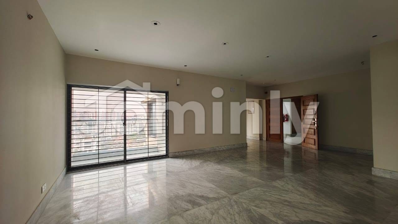 5070 SQFT Brand New South-Facing Luxury Flat for Sale | 10th Floor, North Gulshan | 5 Bed, 5 Bath, 5 Balcony | Swimming Pool, Gym & 2-3 Car Parking Included - 3