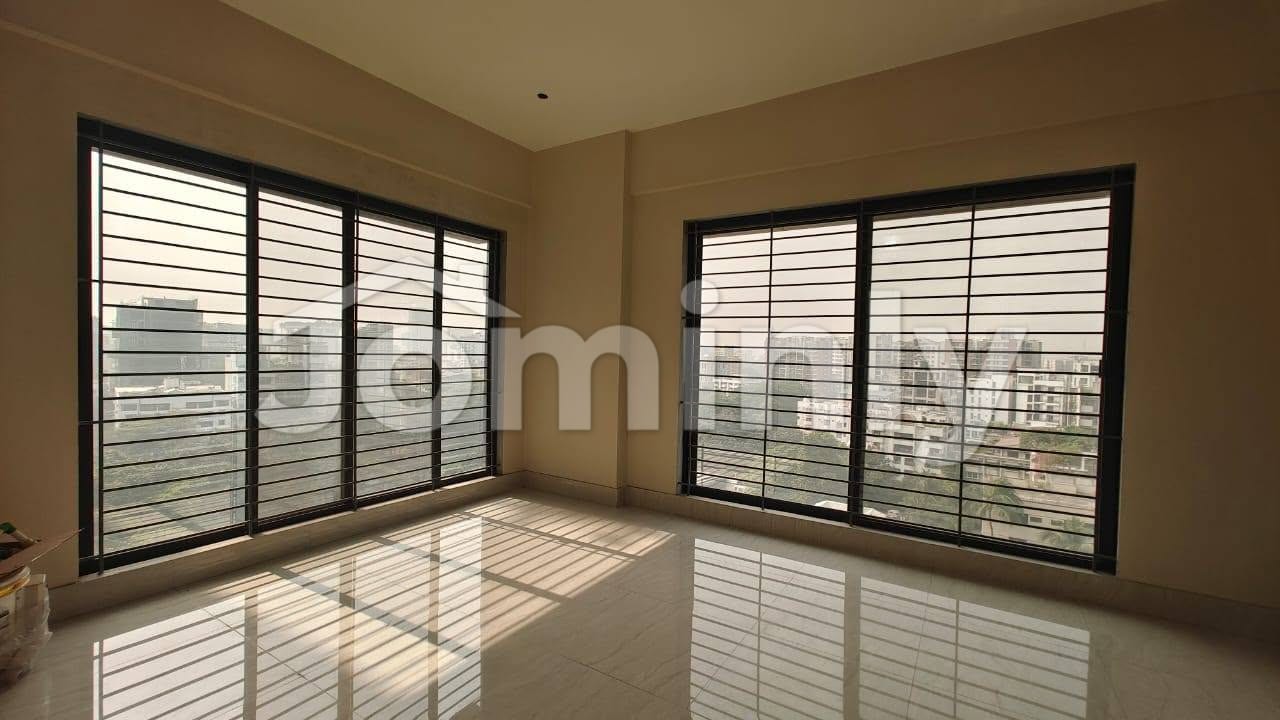 5070 SQFT Brand New South-Facing Luxury Flat for Sale | 10th Floor, North Gulshan | 5 Bed, 5 Bath, 5 Balcony | Swimming Pool, Gym & 2-3 Car Parking Included - 5