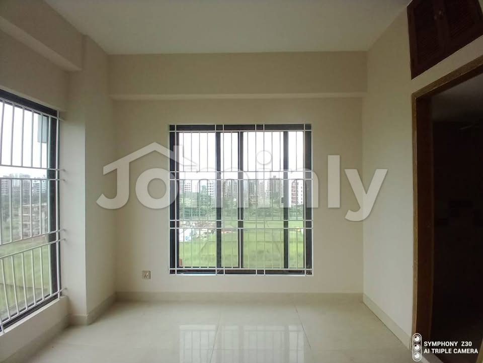 1630 Sqft 2nd Floor South-Facing Ready Apartment for Sale | Bashundhara R/A, Block L | 3 Beds, 3 Baths - 2