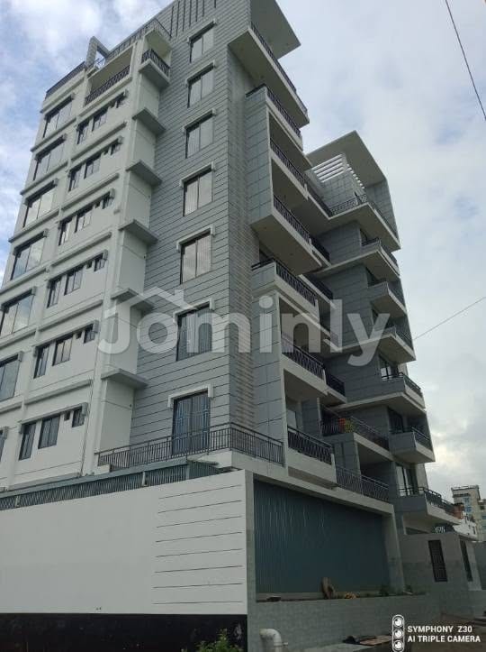 1630 Sqft 2nd Floor South-Facing Ready Apartment for Sale | Bashundhara R/A, Block L | 3 Beds, 3 Baths - 3