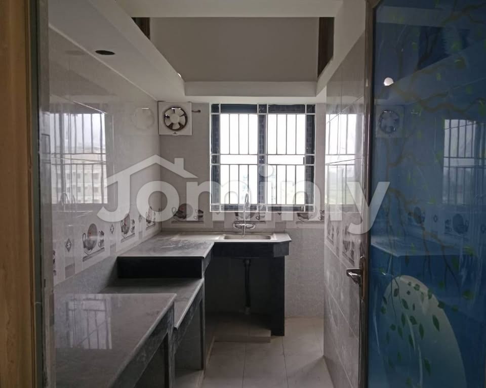 1630 Sqft 2nd Floor South-Facing Ready Apartment for Sale | Bashundhara R/A, Block L | 3 Beds, 3 Baths - 4