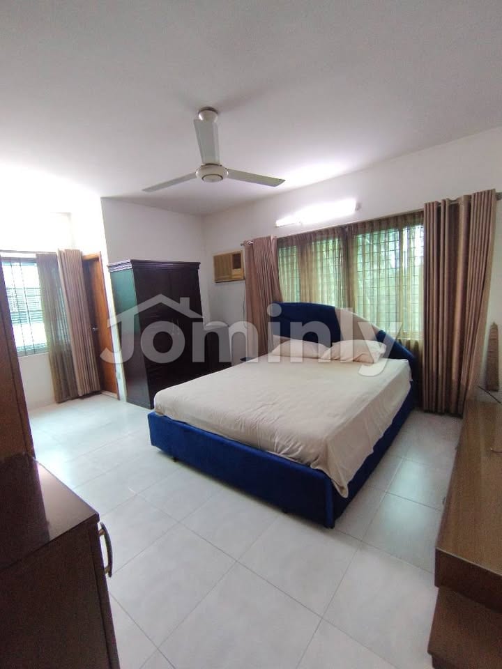 Fully Furnished Apartment for Rent | Gulshan-2 | 3 Beds, 3 Baths - 4