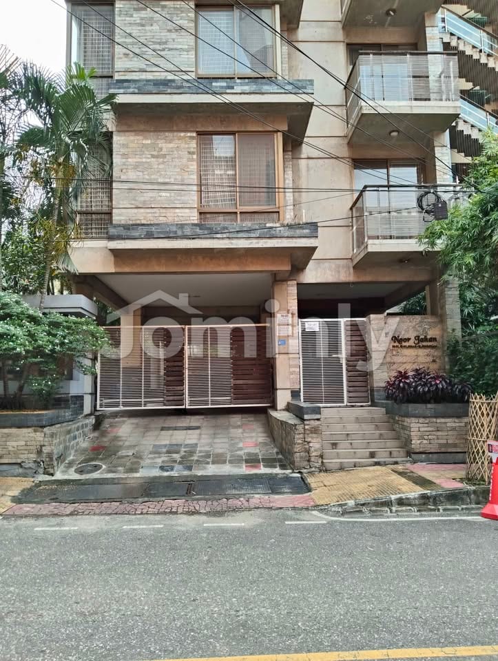 5539 Sqft North-West Corner Duplex 6 BHK Apartment for Sale in Baridhara Diplomatic Zone Block K | 1st & 2nd Floor | Titas Gas | 2 Parking - 3
