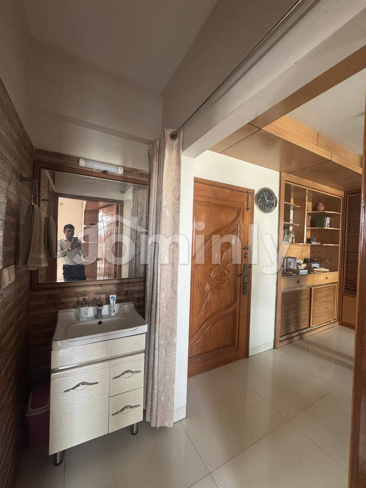 2780 SQFT Grand Single-Unit Used Flat for Sale | 7th Floor, Sector 5, Uttara | 4 Bed, 5 Bath, 3 Balcony & Servant Suite | 2 Dedicated Parking Spaces Included - 3