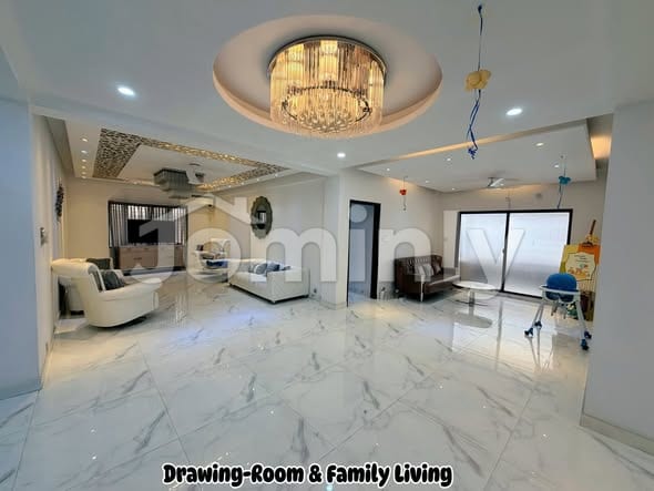 2520 SQFT Fully Furnished Luxury Resale Flat for Sale | 5th Floor, Baridhara Diplomatic Zone | 3 Bed, 3 Bath, 3 Balcony & Servant Suite | Active Titas Gas & Parking Included
