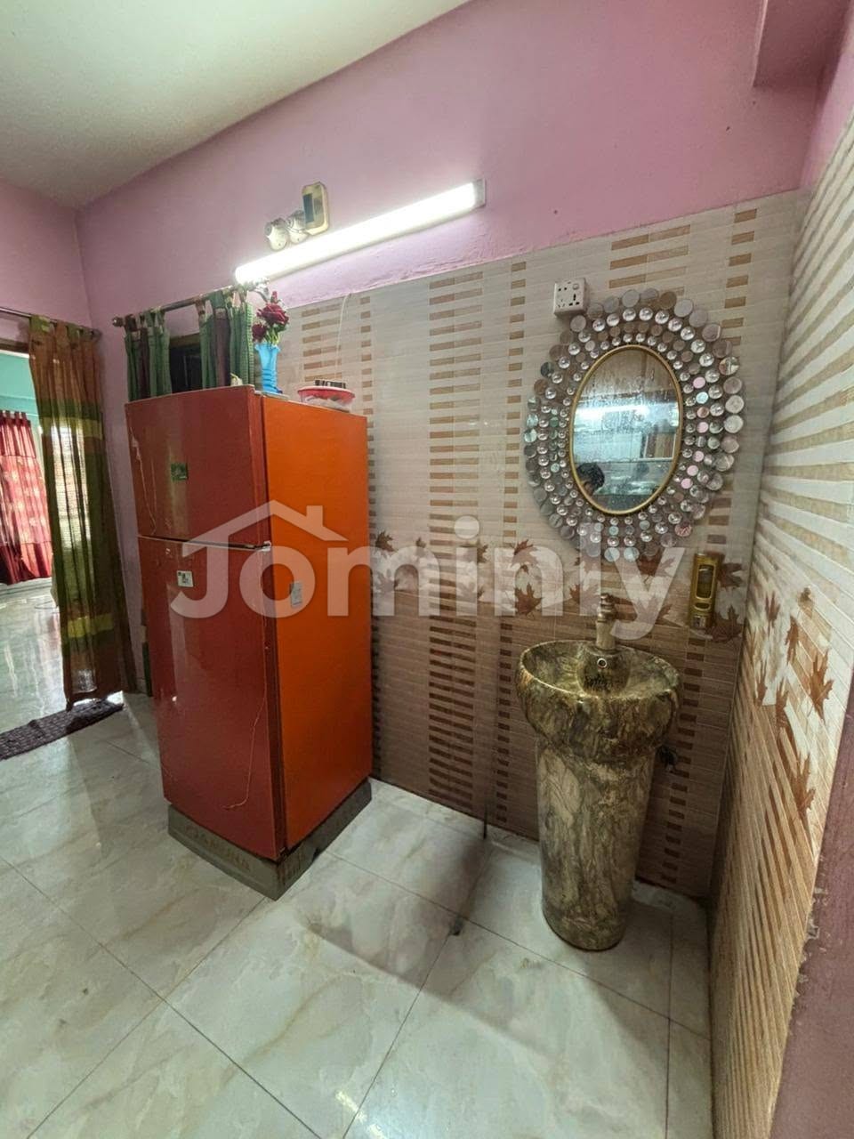 1365 Sqft Luxurious 3 BHK Used Flat for Sale in Aftabnagar Block B | 2nd & 3rd Floor | Main Avenue Road Adjacent | 2 Balconies & Lift - 2