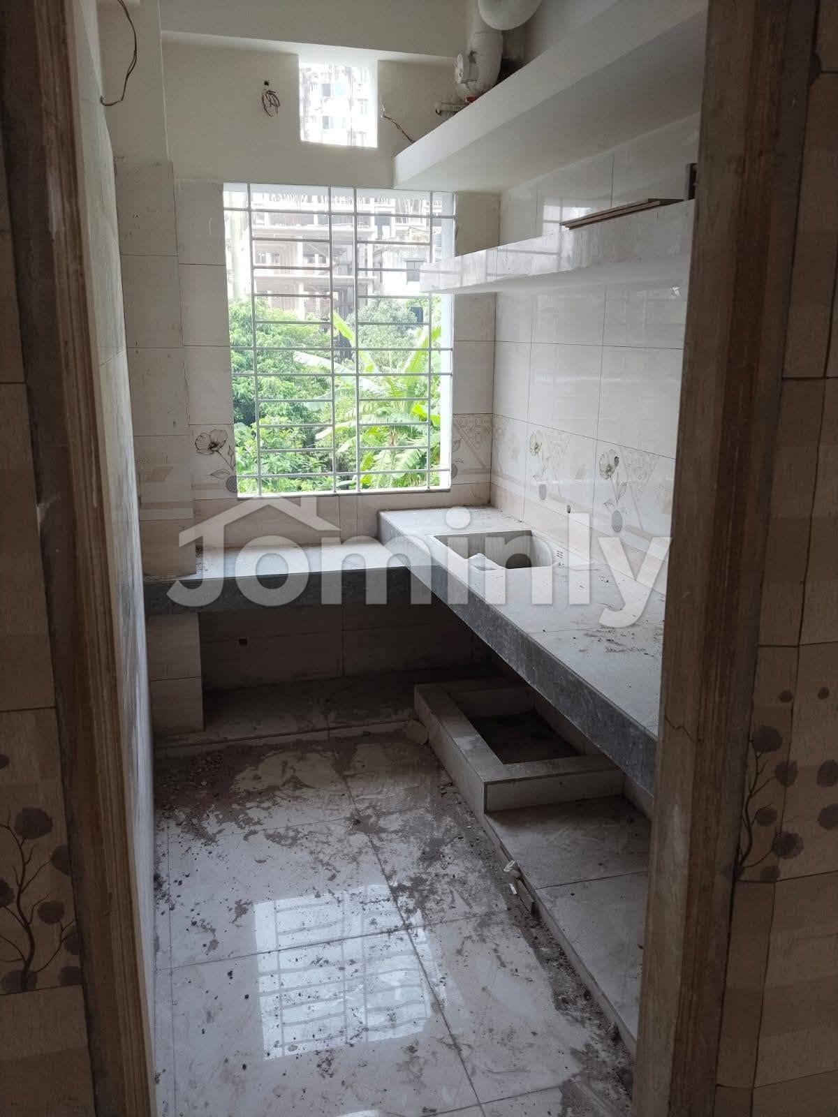 1200 Sqft Luxurious Ready 3 BHK Flat for Sale in Middle Badda | 1st Floor (Front Side) | Lift & 120 Sqft Parking Included - 5