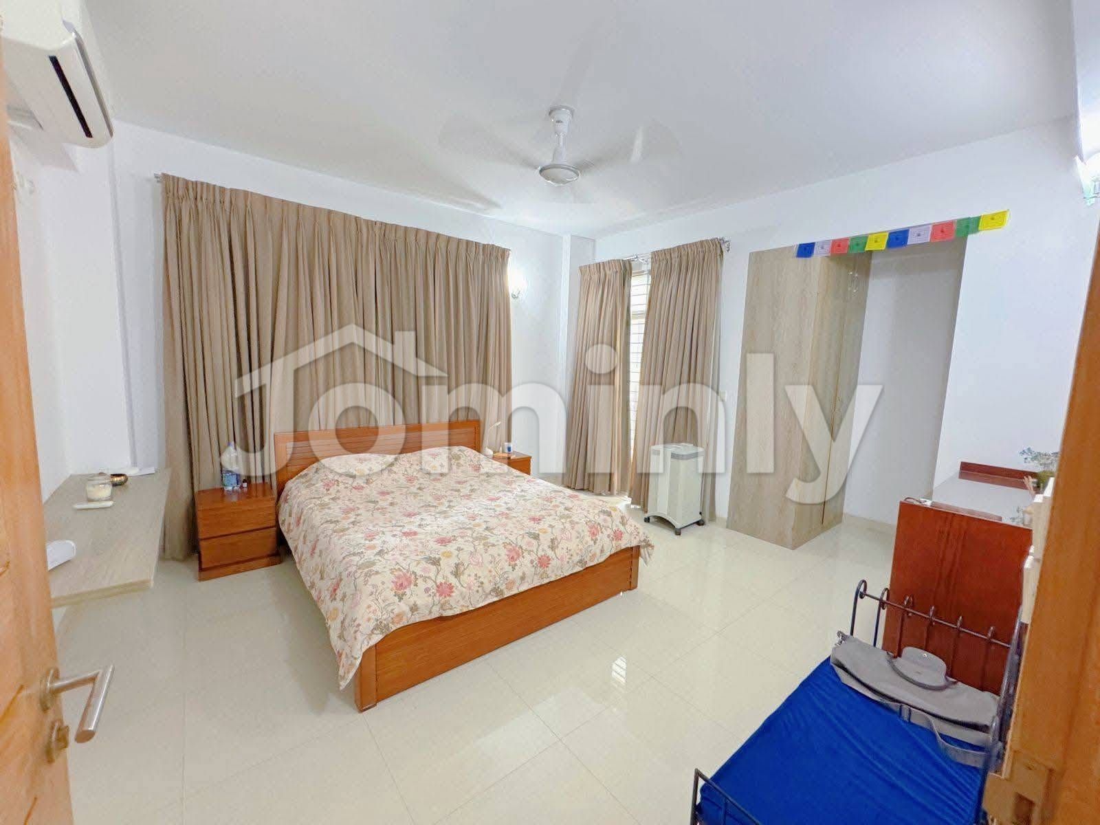 2978 SQFT Anwar Landmark South-Facing Luxury Flat for Sale | 10th Floor, North Gulshan | 3 Bed, 4 Bath, 5 Balcony & Servant Suite | Double Parking, Swimming Pool & Gym Included - 5