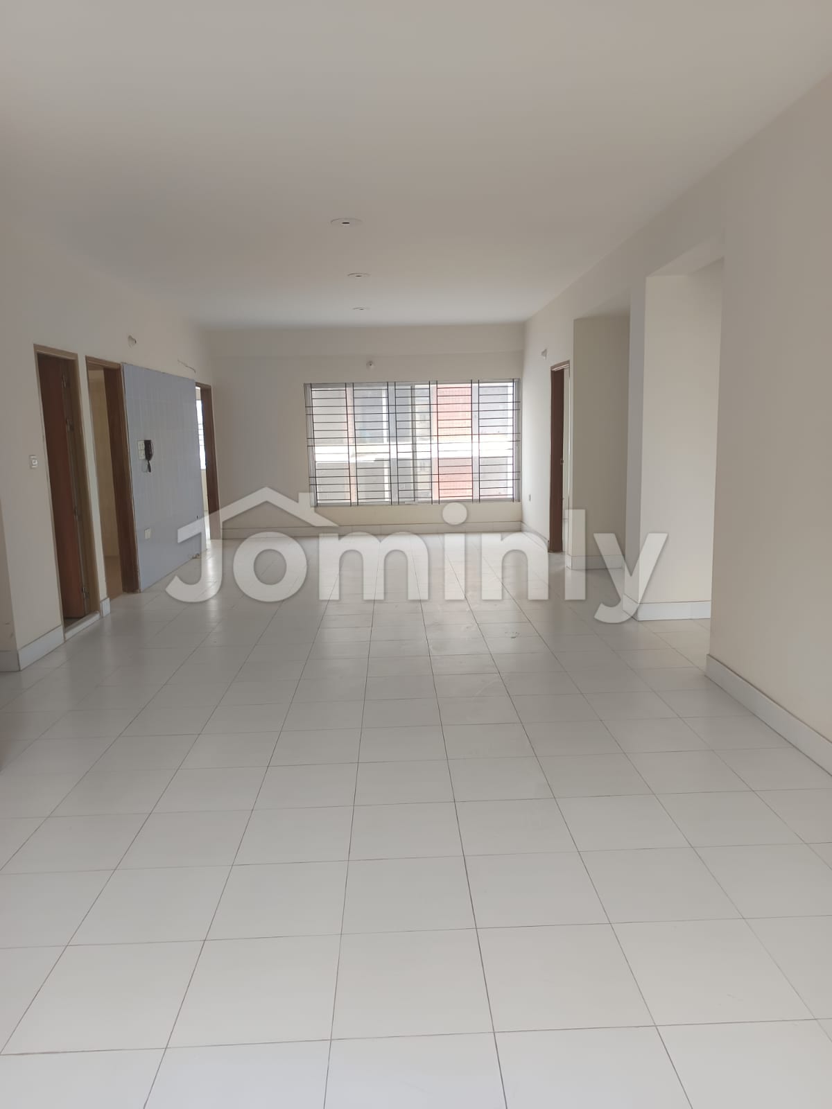 2320 SQFT Single-Unit South-Facing Residential Apartment for Sale on 6th Floor | Block J, Bashundhara R/A, Dhaka | Road 10
