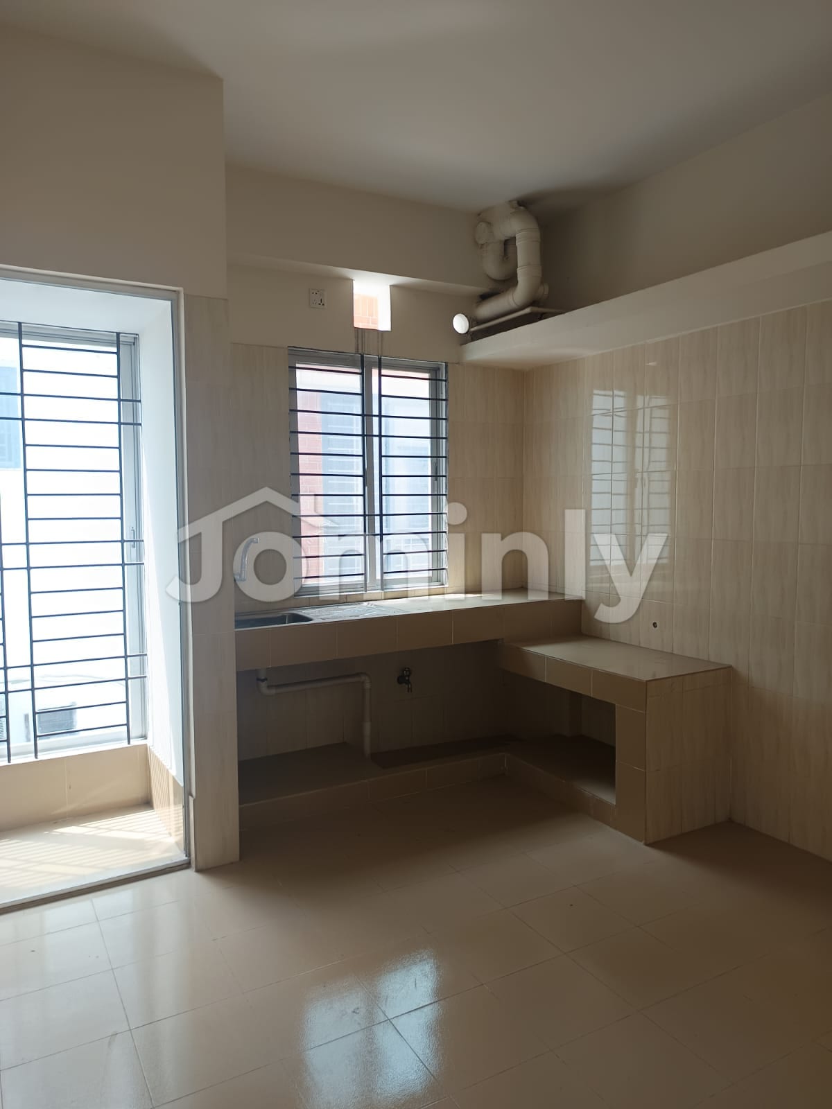 2320 SQFT Single-Unit South-Facing Residential Apartment for Sale on 6th Floor | Block J, Bashundhara R/A, Dhaka | Road 10 - 3