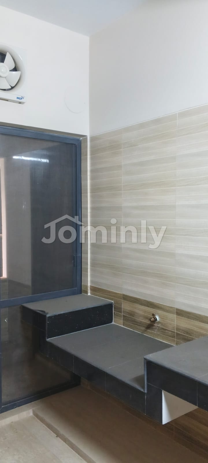 2015 SQFT 3-Bedroom Single-Unit North-Facing Apartment for Sale on 4th Floor | BTI The Boulevard, Block A, Bashundhara R/A | Road 09 - 5