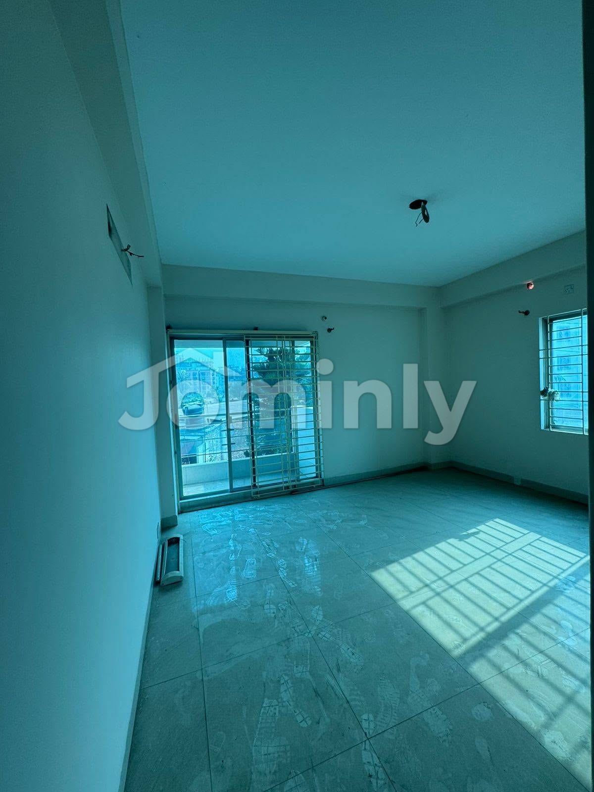 2150 SQFT Ready Single-Unit Used Flat for Sale | 4 Bed, 5 Bath, 3 Balcony & Servant Suite | Uttara Sector 10, Dhaka | 1 Dedicated Parking Included